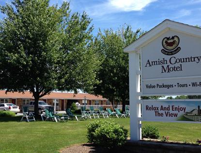 Amish Country Motel Exterior